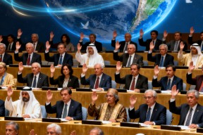 开云电竞平台-包含激烈角逐一触即发，胜负难以预测的词条