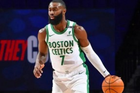 开云电竞-凯尔特人客场挫败魔术，取得关键胜利的简单介绍