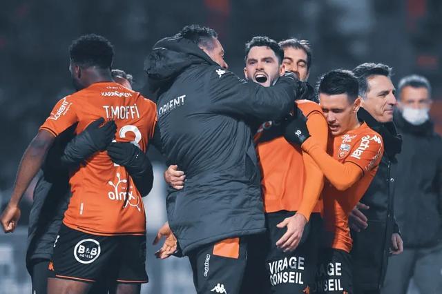 开云电竞平台-里昂队作客逼平对手前途一片光明的简单介绍  第1张