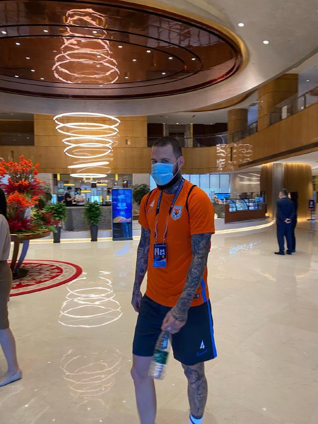 开云电竞-球队确定新援战术角色，整装备战  第2张